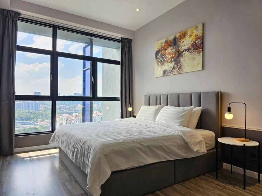 Premium 2br -2-4pax- Near Midvalley-pavilion 2