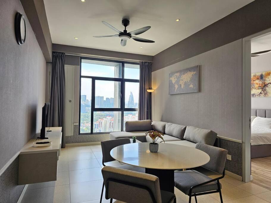 Pangsapuri Premium 2br -2-4pax- Near Midvalley-pavilion 2 Kuala Lumpur